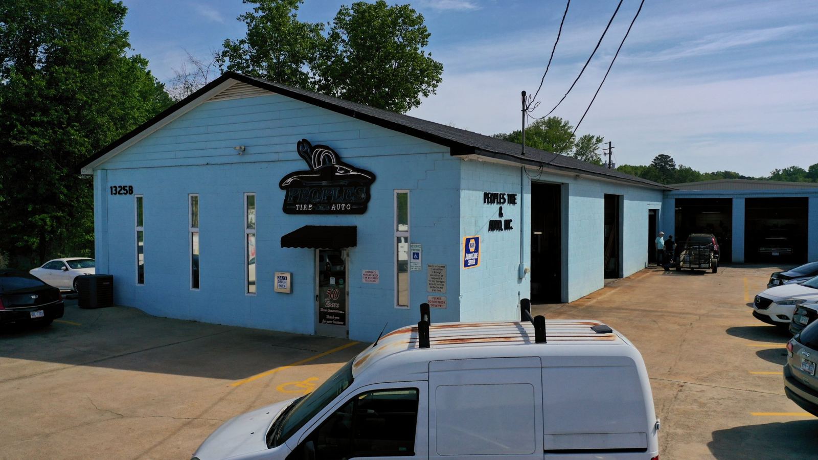 Front of Peoples Tire and Auto at 1325 Hodges Street, Raleigh